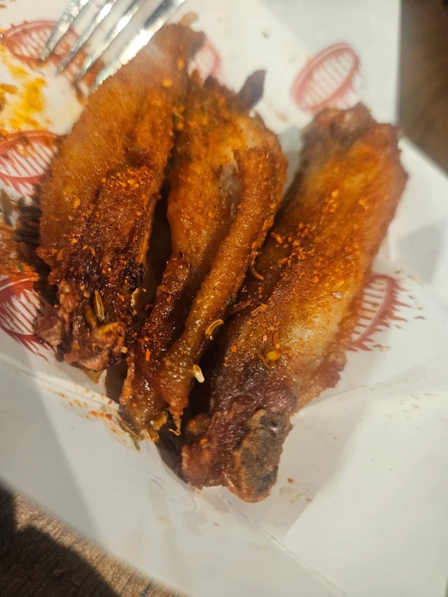 house special chicken wings 一伙雞翼